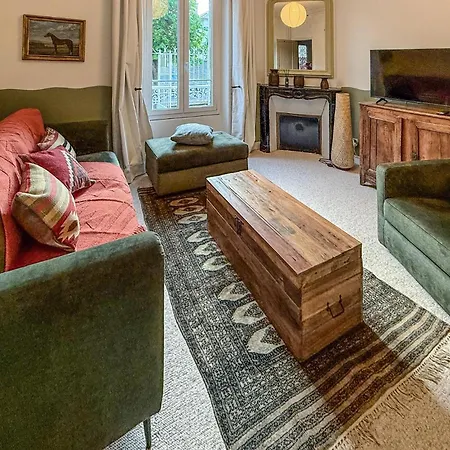 Holiday home Charmante Maison De Chantilly